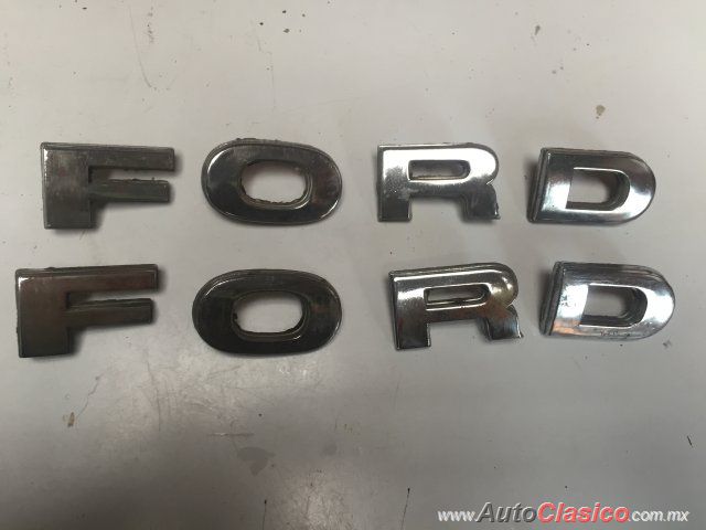 Ford Pick Up F Letras De Cofre Originales Ford