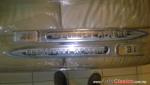 Emblemas De Polveras Chevrolet Pick Up Apache Molduras