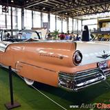 1957 ford fairlane. motor v8 de 292ci que desarrolla 212hp