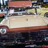 1957 ford fairline skyliner. motor v8 de 292ci que desarrolla 212hp.