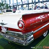 1957 ford fairlane 500. motor v8 de 312ci que desarrolla 245hp