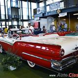 1957 ford fairlane 500. motor v8 de 312ci que desarrolla 245hp