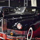 1947 packard custom clipper super limousine 8 cilindros en línea de 356ci con 165hp