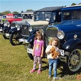 ford a de uruguay - paseo de otoño 2019, plaza de los fundadores, nueva helvecia,colonia, uruguay