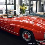 1960 mercedes benz 300 sl roadster 6 cilindros en línea de 3000cc con 215hp