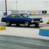 chevy nova 74 en el autodromo