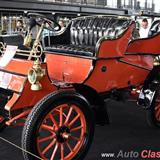 1903 ford a 2 cilindros opuestos de 100 pulgadas cúbicas de 8hp. primer modelo fabricado por ford. velocidad máxima de 30mph. se produjeron 607 unidades.