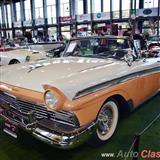 1957 ford fairlane. motor v8 de 292ci que desarrolla 212hp