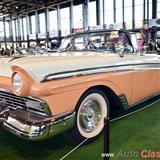 1957 ford fairlane. motor v8 de 292ci que desarrolla 212hp