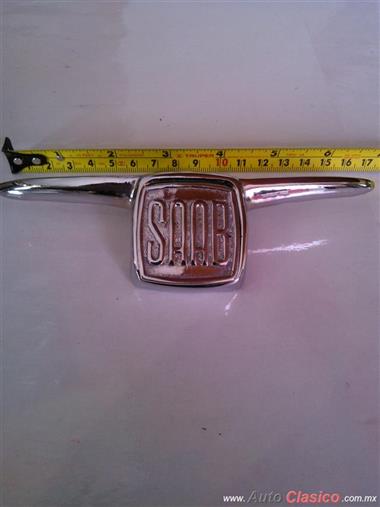 Emblema Saab De Dos Piezas Metalico Antiguo