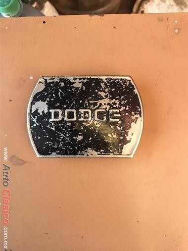 EMBLEMA DE TABLERO DODGE AUTO 1937