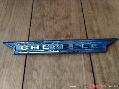 CHEVELLE 1966 GRILLE EMBLEM.