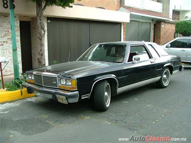 1982 Ford Crown Victoria Coupe
