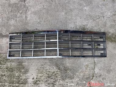 CHEVROLET MONTE CARLO 1981 TO 1986 ORIGINAL NEW GRILLE