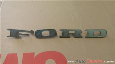 Letras Cofre Ford F100 67-72