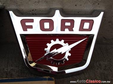 Emblema Para Cofre, Ford F100 58-60, Nuevo Y Original, Jamás Usado, Perfecto Estado.