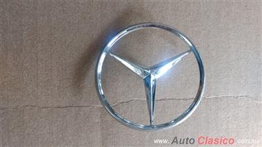 Mercedes Benz Emblem