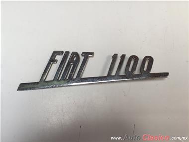 FIAT 1100 EMBLEMA DE CAJUELA ORIGINAL