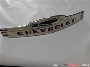 Emblema Del Cofre Chevrolet Pickup 47-53 Cel. 449-413-91-93 Tel. 9-14-70-03