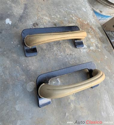 RENAULT DAUPHINE GORDINI DOOR HANDLES