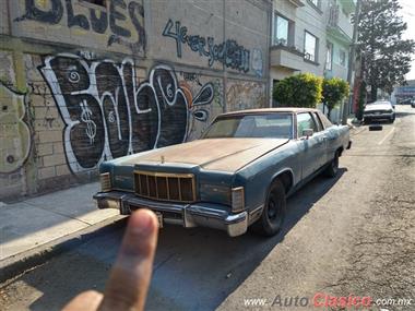 1975 Ford Lincoln, Town Coupe Coupe