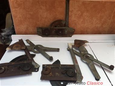 FORD 1951 TO 1956 LIFT DOOR MECHANISMS