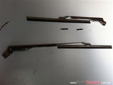 DODGE PLYMOUTH, FORD, CHEVROLET 1947 UNIVERSAL FULL WINDSHIELD WIPER