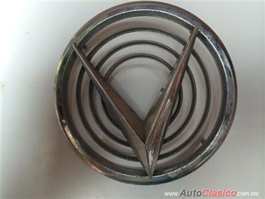 BUICK 1958 SPECIAL EMBLEMA DE COFRE ORIGINAL