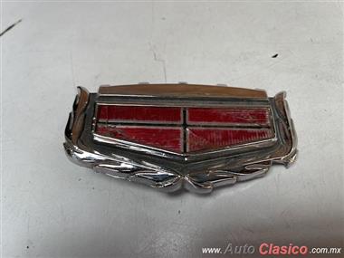 FORD GRAND MARQUIS EMBLEMA DE CHAPA DE CAJUELA ORIGINAL