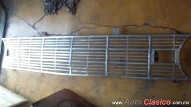 *Used Ford Falcon Y 200 60-61 grille