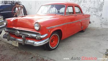 1954 Ford Customline Sedan