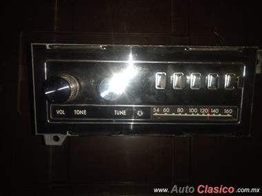 Chrysler 80S Radio