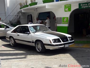 1984 Ford Mustang burbuja  5.0 Fastback