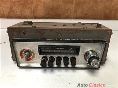 VALIANT , BARRACUDA , PLYMOUTH , 1964 A 1965 RADIO USADO ORIGINAL