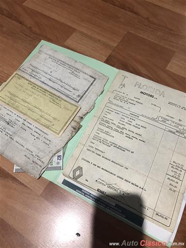 Documentos Renault 8