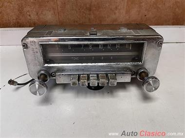 PLYMOUTH 1953 RADIO ORIGINAL USADO