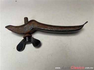 MERCEDES BENZ  W111 W110 W112 220 1961 A 1964 SEGURO PARA LLANTA