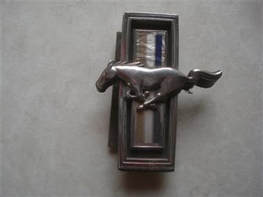 Emblema De Parrilla Mustang