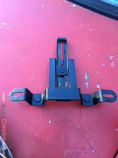 RENAULT DAUPHINE FRONT PLATE HOLDER