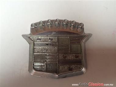 CADILLAC ORIGINAL METALLIC EMBLEM