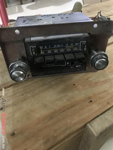 Stereo Ford