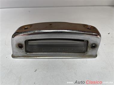 DATSUN BLUEBIRD 510 1971 LUZ DE PLACA SIN BASE