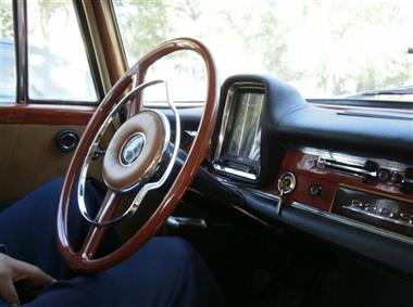1963 Mercedes Benz 220 Sedan