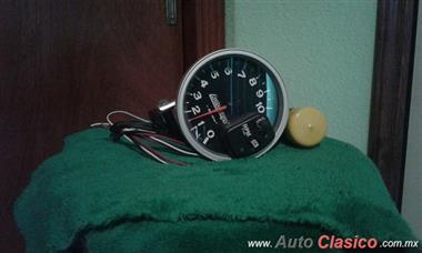 Autogage Tachometer 5"