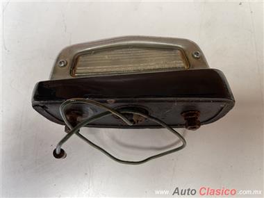 DATSUN BLUEBIRD 510 1971 LUZ DE PLACA ORIGINAL