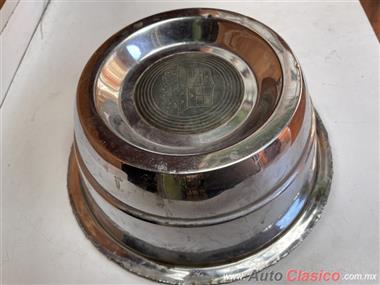 CADILLAC 1956 RIM CAP CENTER