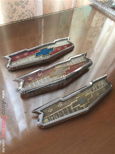 EMBLEMAS DE COFRE CHEVROLET BEL AIR 1956