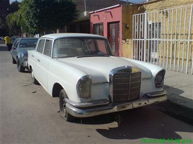 1960 Mercedes Benz 220 Sedan