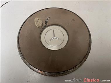 MERCEDES BENZ 220, W110 VOLANT CENTRAL