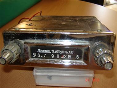 Radio Transistorizado Avante De Los 50'S Al Parecer De Un Ford TAUNUS